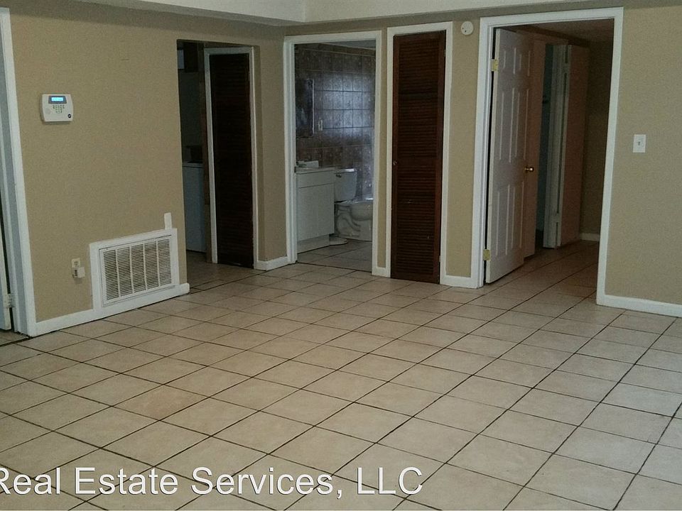 2nd image of 1840 E 82nd St