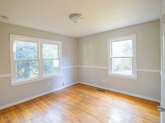 912 Meadowbrook Dr — Photo 7