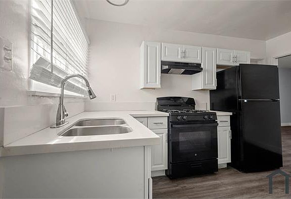 5th image of 4108 Palmwood Dr APT 4