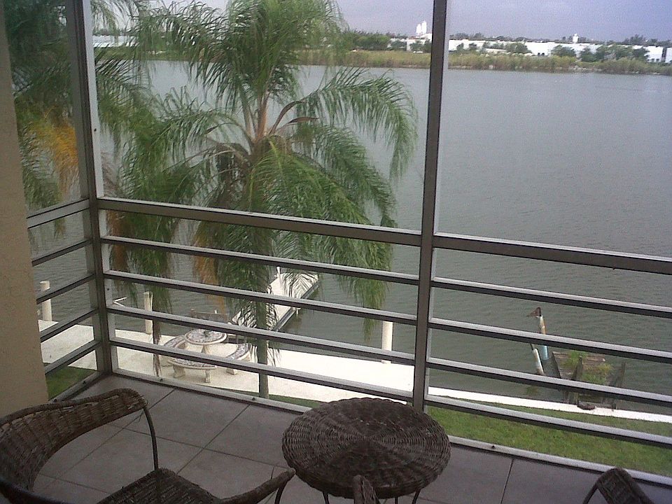 2nd image of 4311 Crystal Lake Dr APT 311