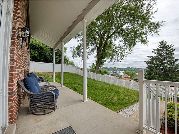 4th image of 4222 Outlook Dr