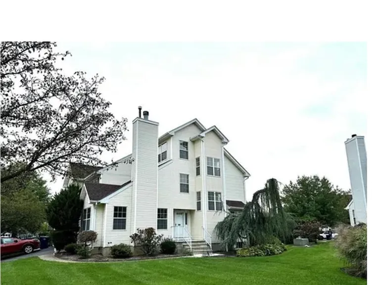 124 Salem Rd — Photo 1