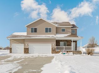 3698 N Sedona Ct, West Fargo, ND 58078