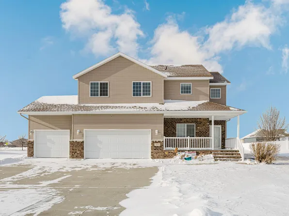 3698 N Sedona Ct, West Fargo, ND 58078