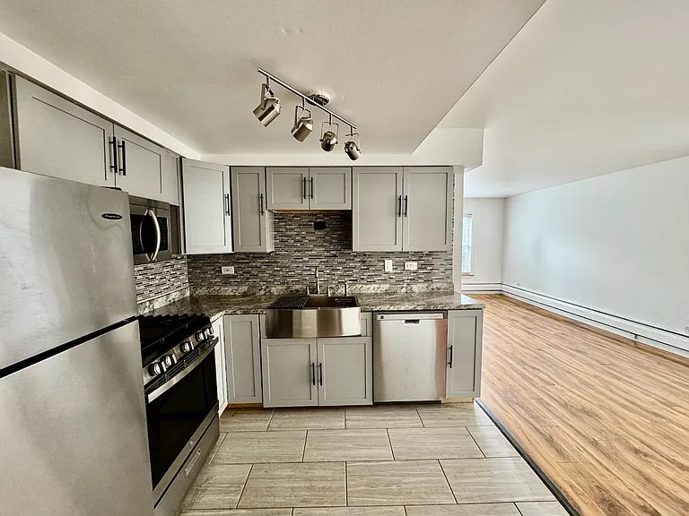 10925 S Keating Ave #1N — Photo 7
