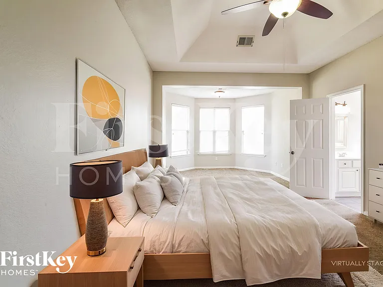 7298 Hunters Horn Dr — Photo 11