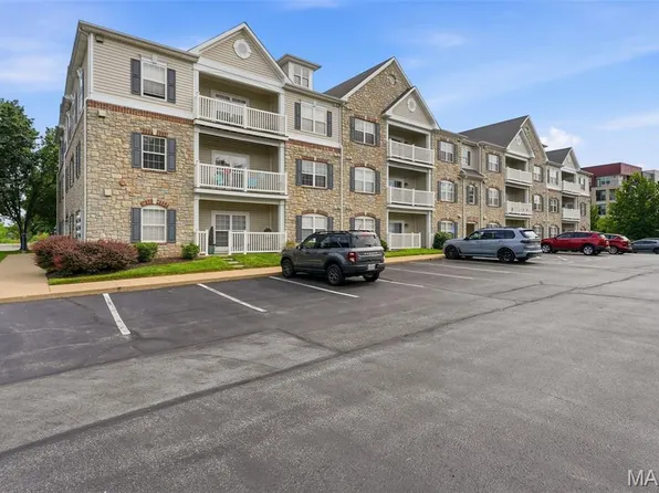 6 Monarch Trace Ct APT 204, Chesterfield, MO 63017