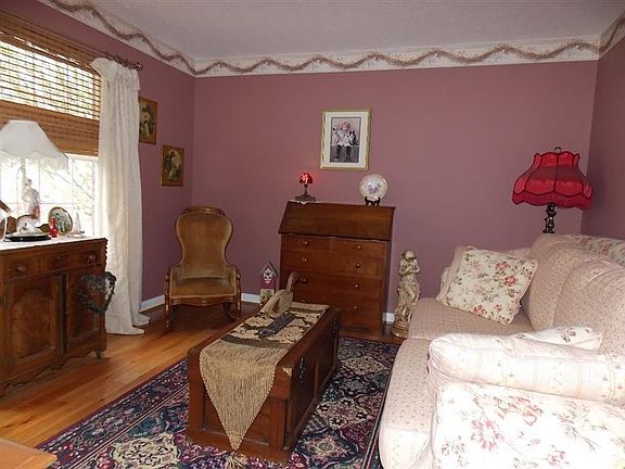 2nd image of 847 Coleman Dr