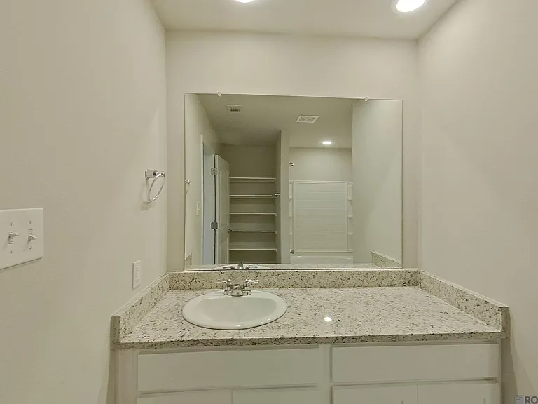 108 Santiago Ct — Photo 19