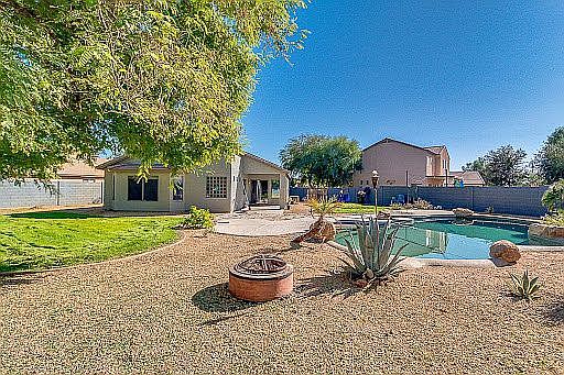 3rd image of 14688 N 162nd Ln