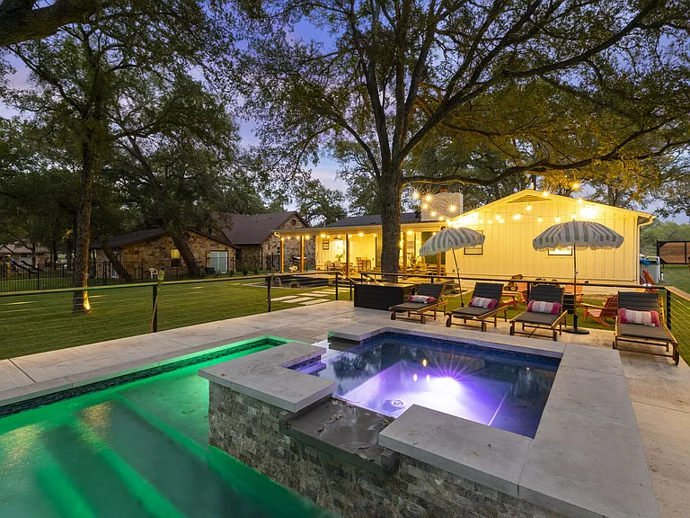 Pecan Creek Dr — Photo 36