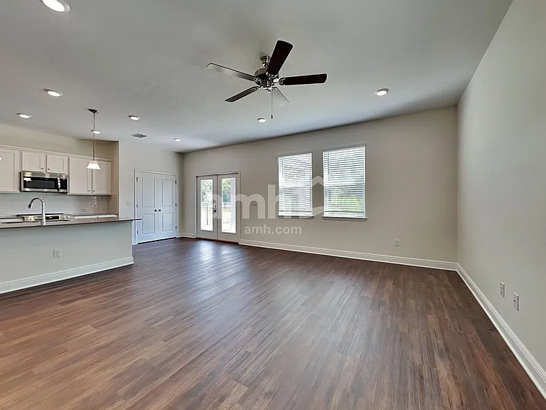 27207 Saint Andrews Ave — Photo 8