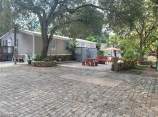 531 S Davis St, Labelle, FL 33935