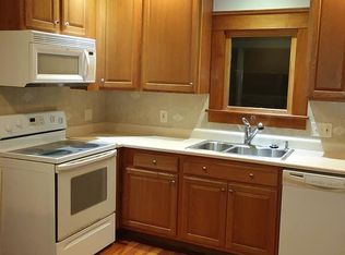 172 S 8th Rd, Palmyra, NE 68418