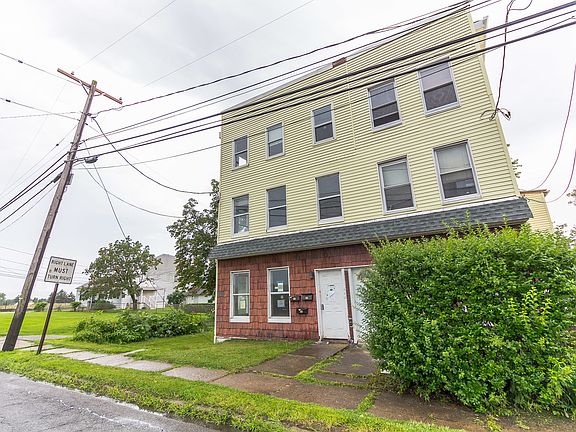 3rd image of 630 Roseberry St