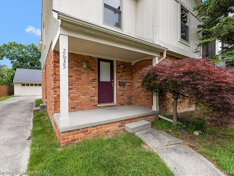 2635 Dorchester Rd — Photo 4