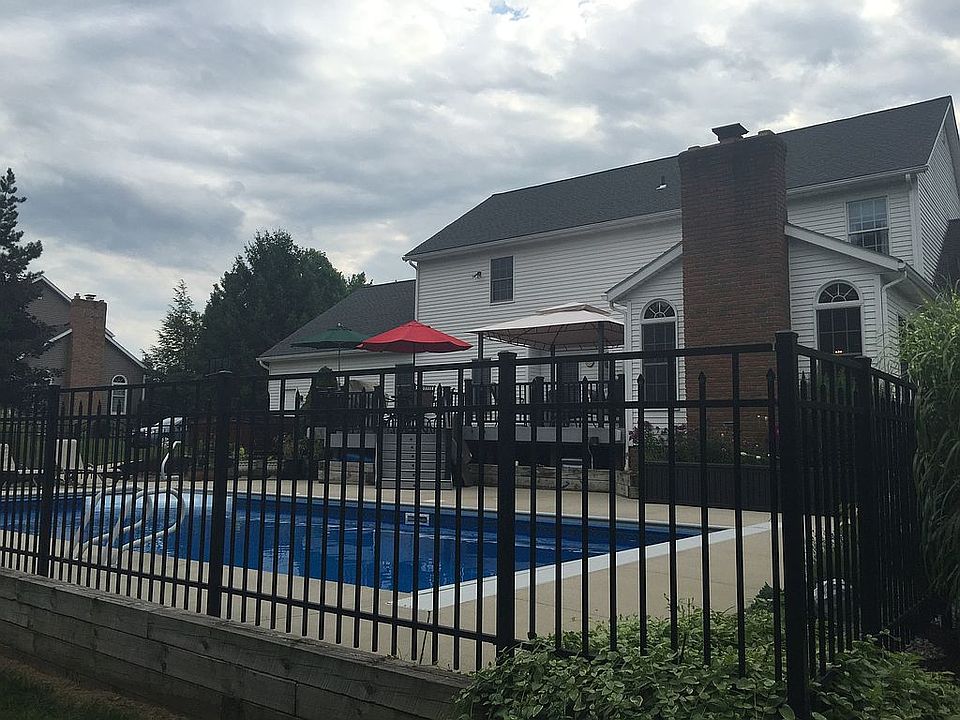 2nd image of 6781 Pinebrooke Dr