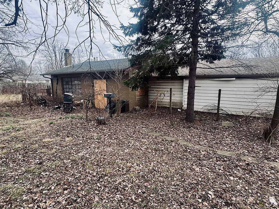2nd image of 4725 E 17th St