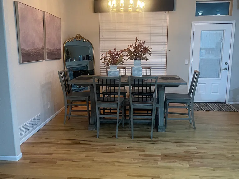 360 Columbine Dr — Photo 8