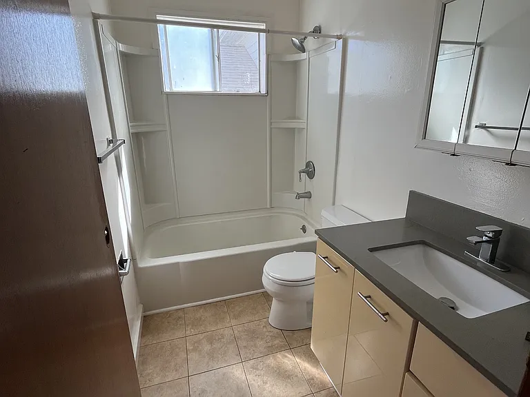 1822 Francisco St #14 — Photo 4