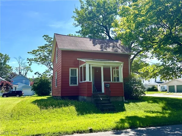 503 N Cedar Ave, Niles, OH 44446