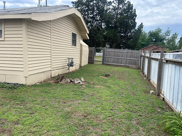 2801 NW 11th St — Photo 22