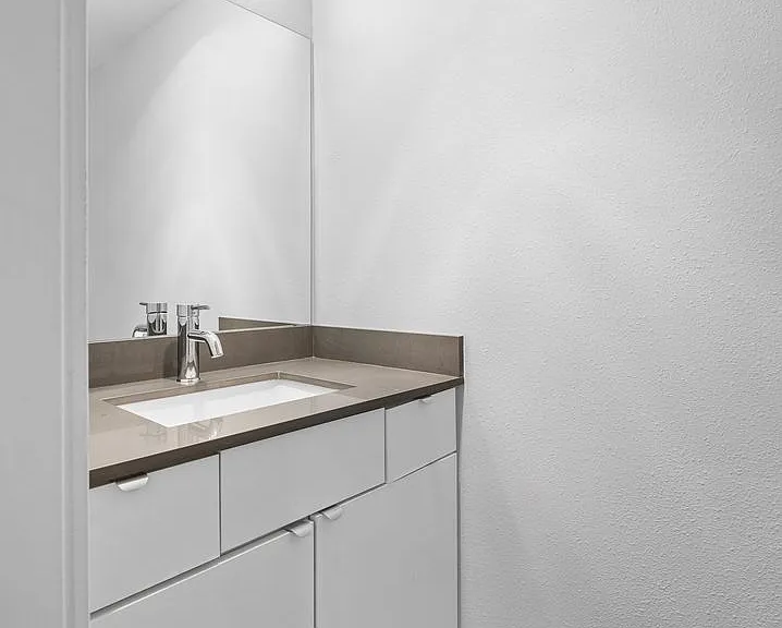 LYLA Eastlake Apartments — Photo 34