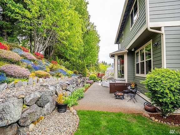 4th image of 1398 Sunrise Vista Ln SW
