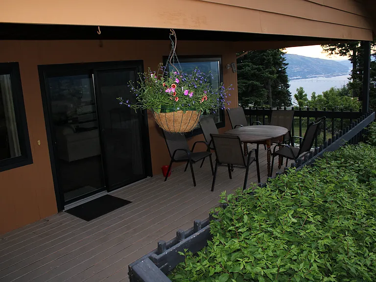 Crestview Ln — Photo 7