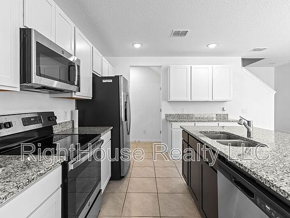 2nd image of 675 Belgrove St
