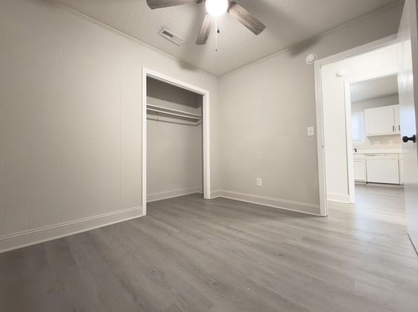 836 White Oak Dr APT A