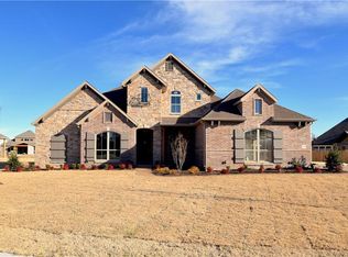 3030 N Night Heron Dr, Fayetteville, AR 72704
