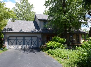 880 S Naper Plainfield, Naperville, IL 60540