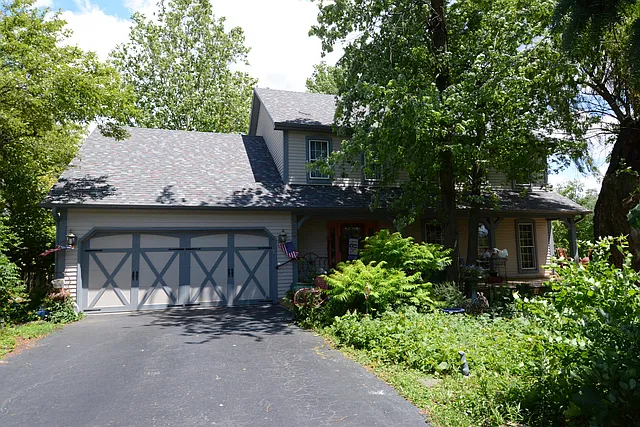 880 S Naper Plainfield photo 1