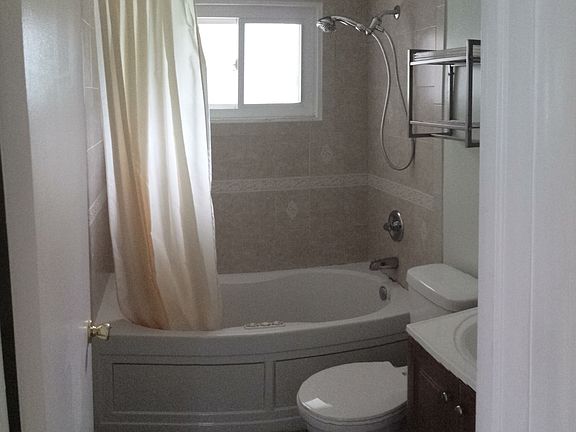 4th image of 11114 Orleans Way