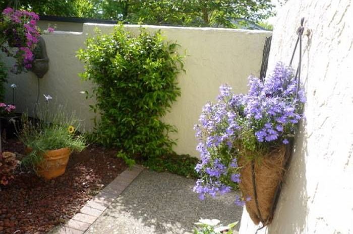 courtyard entry
