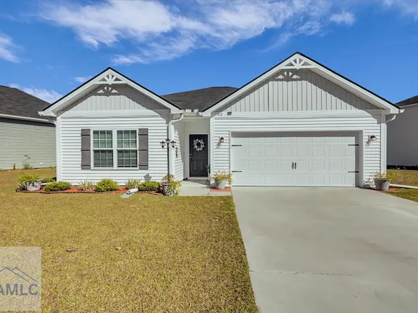 217 Brightleaf Cir, Hinesville, GA 31313