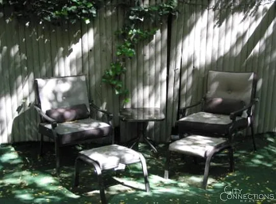 Rented by City Connections Realty | media 2