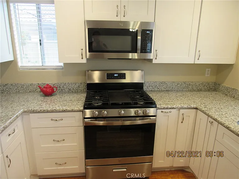 40385 Via Francisco — Photo 11