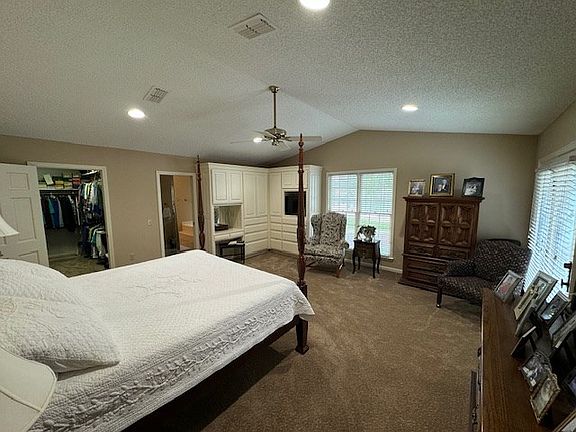 2nd image of 516 Baymeadows Dr W