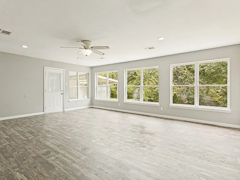 5786 Rockhill Rd — Photo 3