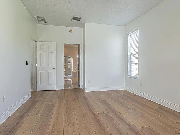 27226 Sea Breeze Way — Photo 34