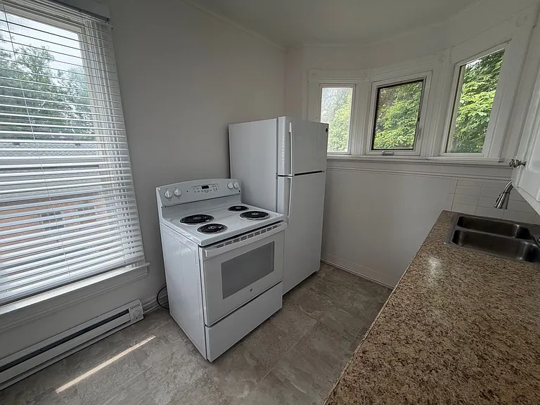 2221 West 1st Avenue — Photo 12