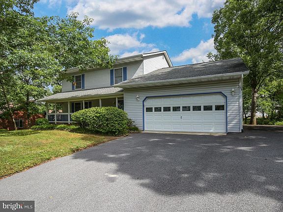 2nd image of 146 Bell Haven Cir