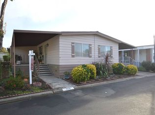 950 Northfield Dr, Hayward, CA 94544