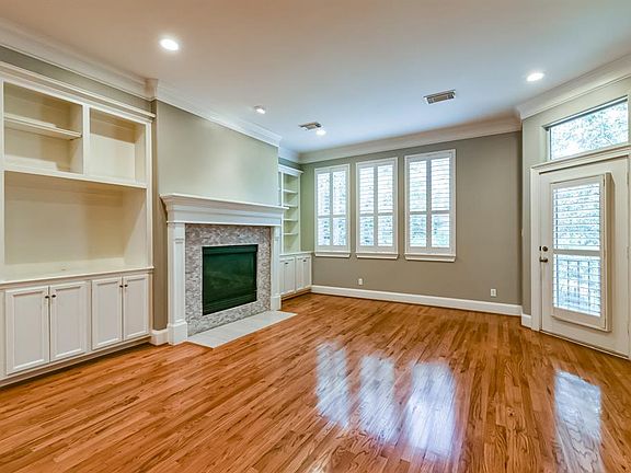 5th image of 1406 Wentworth St