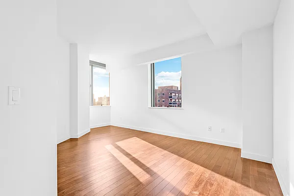 Sold by Mitra Hakimi Realty Group, LLC | media 39