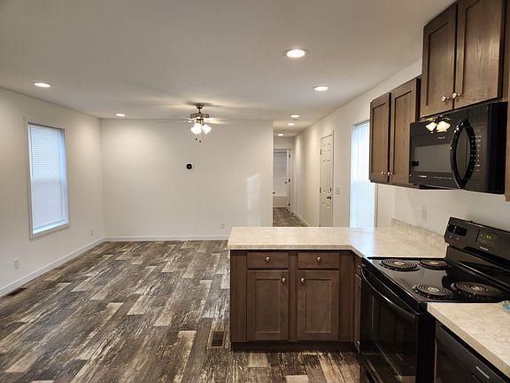 5th image of 10516 N Valette Cir #243
