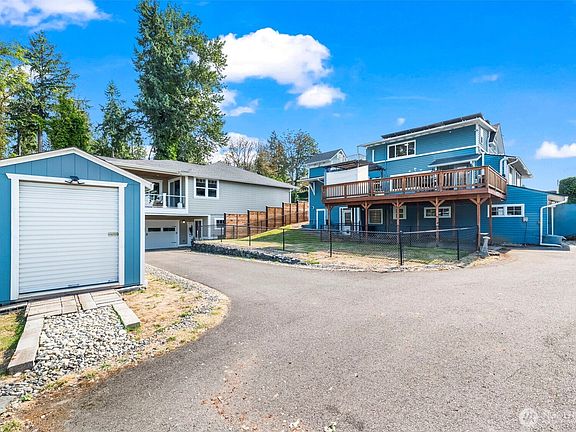 3rd image of 303 Puyallup Street