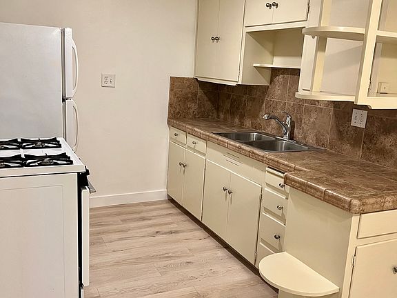4th image of 2810 Pope Ave APT B